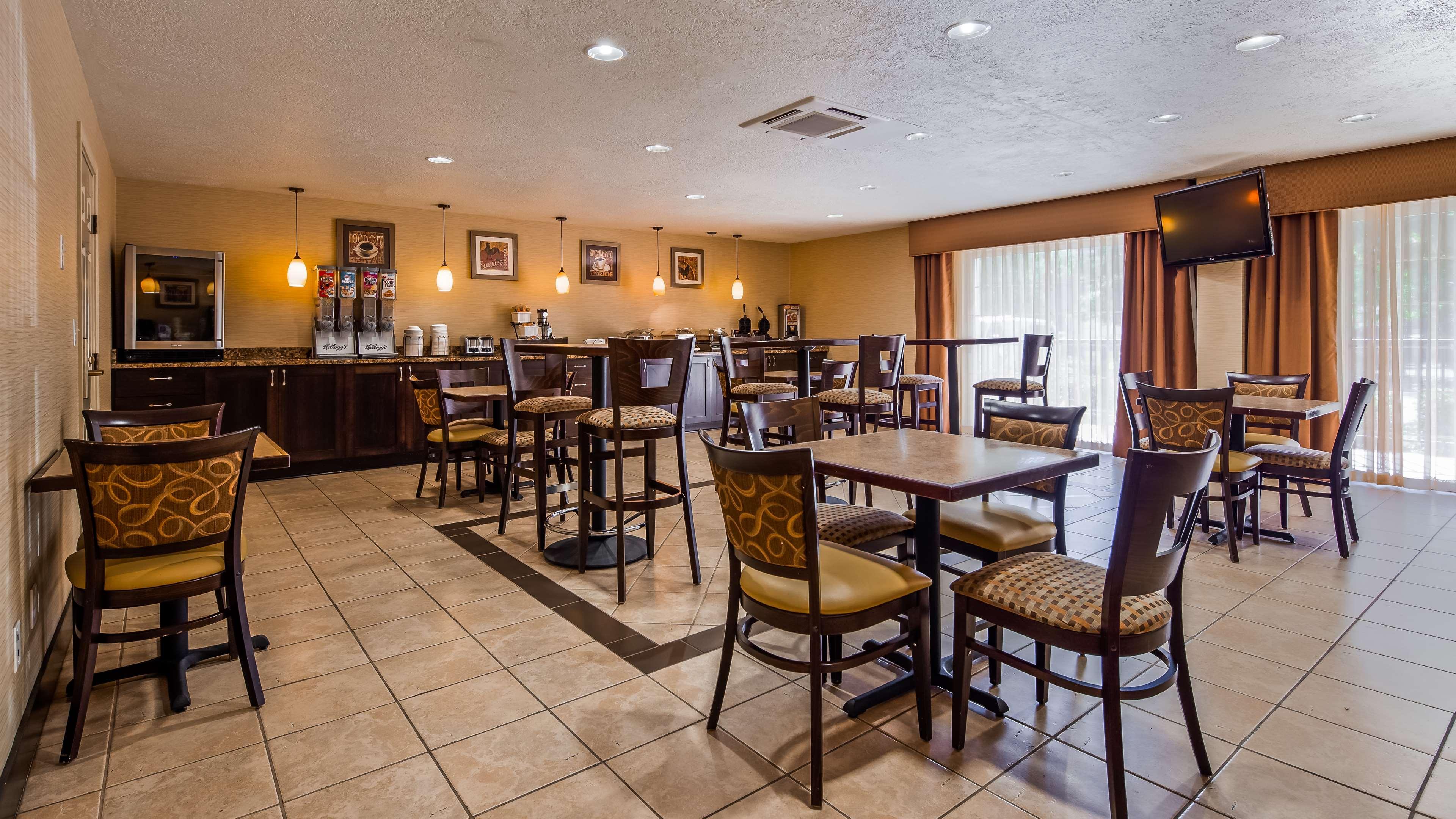 Best Western Plus Grand Manor Inn Springfield Exterior photo